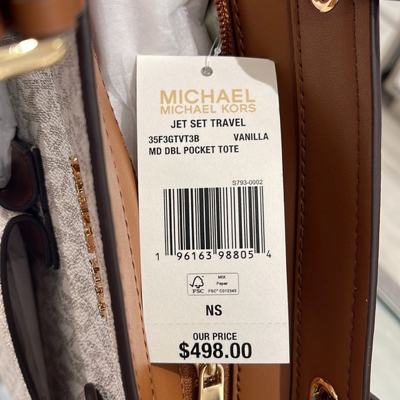 MICHAEL KORS JET SET TRAVEL MEDIUM DOUBLE POCKET TOTE 
VANILLA SIGNATURE
NWT - Picture 10 of 16